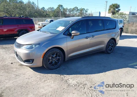 2018 Chrysler Pacifica Touring L из США, поврежденный, VIN 2C4RC1BG4JR294251